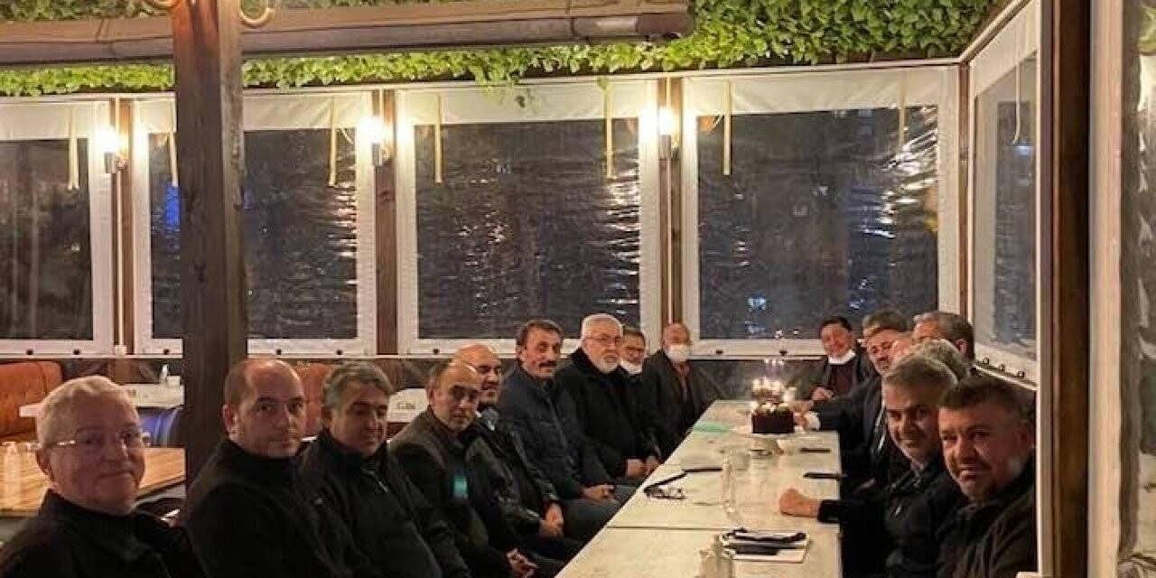 Gönül dostlarıyla bir araya geldi