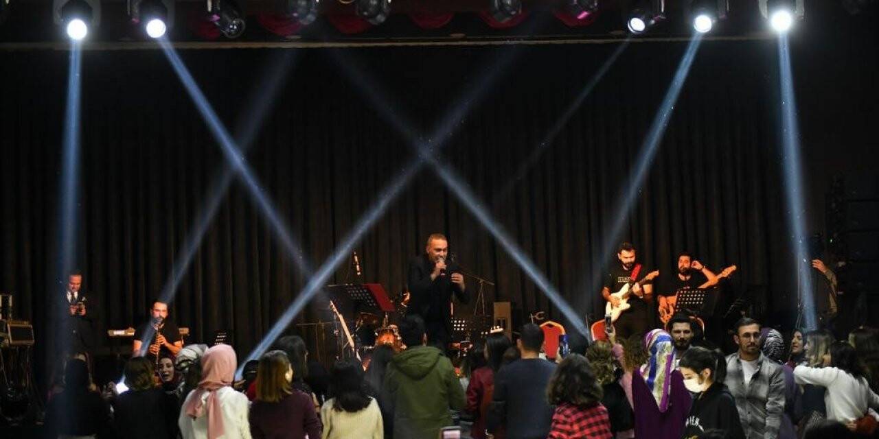 Esenyurt’ta öğretmenler günü kutlaması