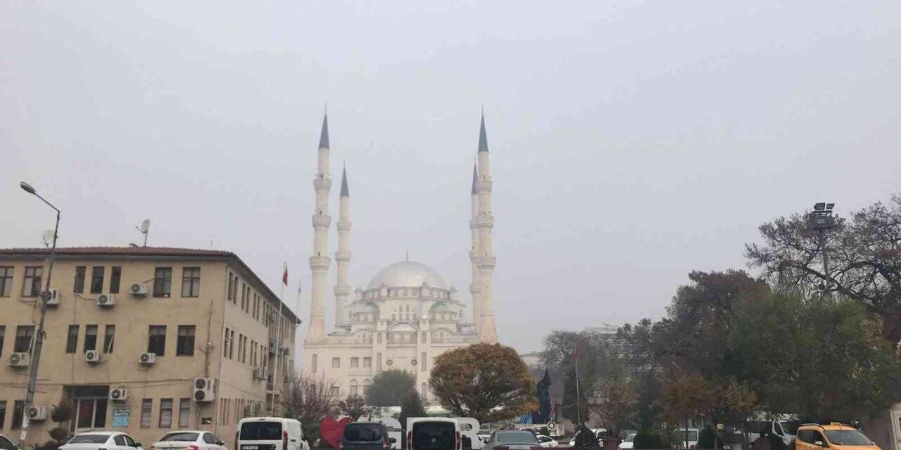 Iğdır kent merkezinde yağmur, köylerde ise kar etkili oluyor