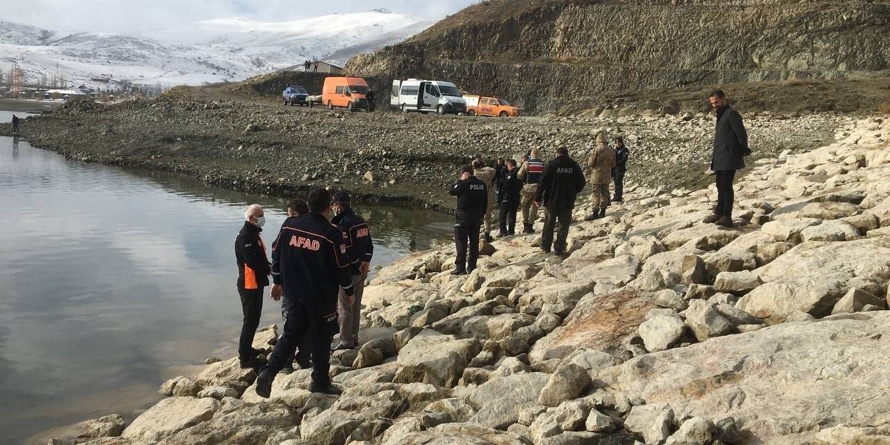 Dalgıçlar, Demirözü Barajında kayıp kişiyi aradı