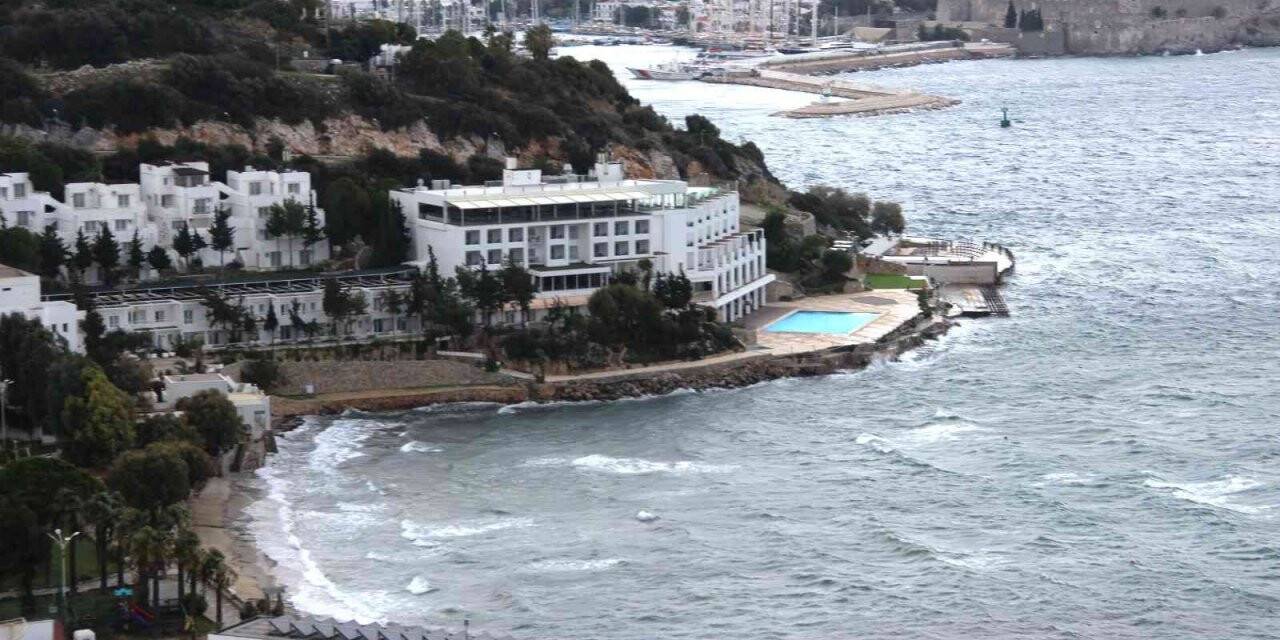 Bodrum’da fırtına etkili oluyor