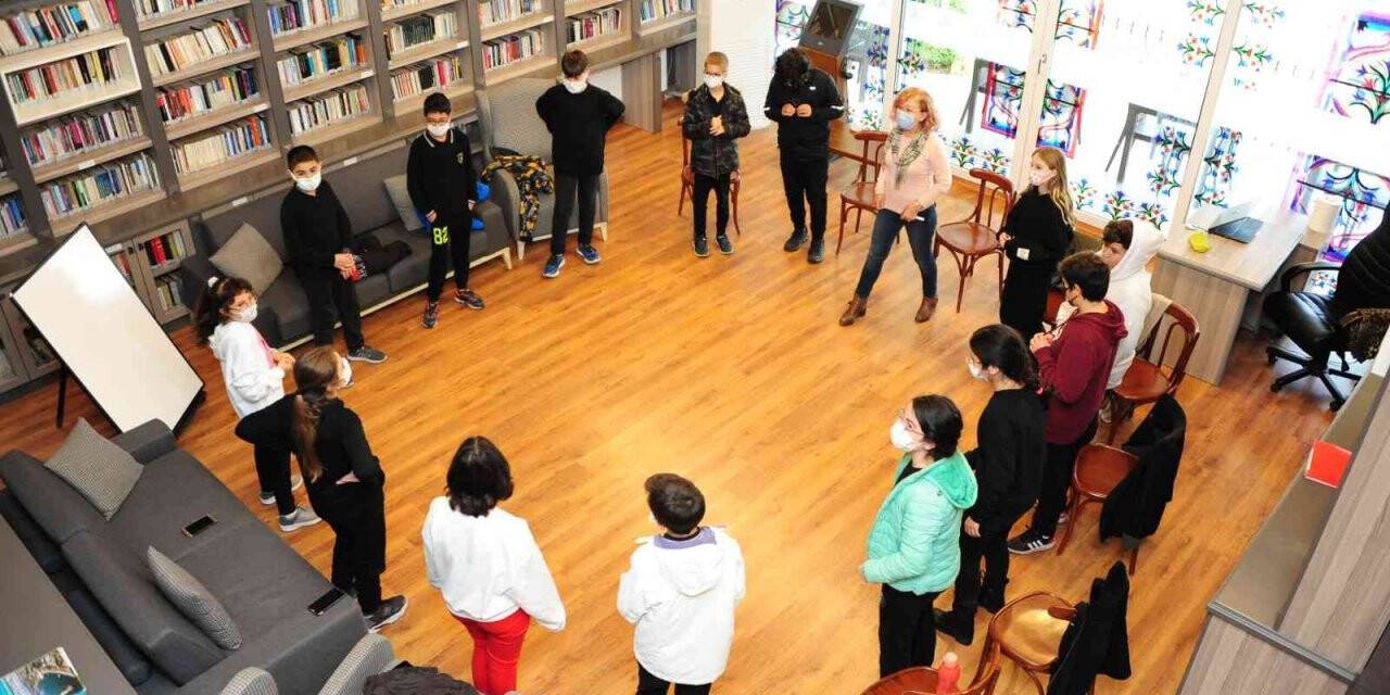 Balçovalı çocuklara felsefe atölyesi