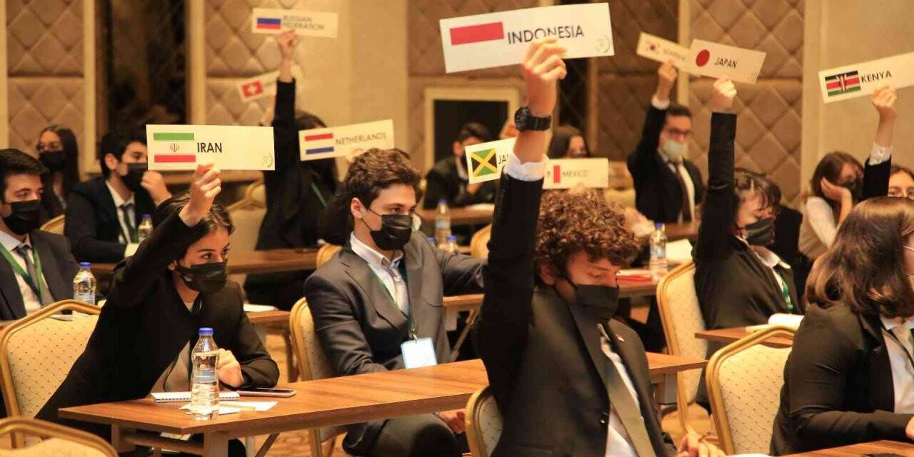 Dünya meseleleri d’MUN Konferansında tartışıldı
