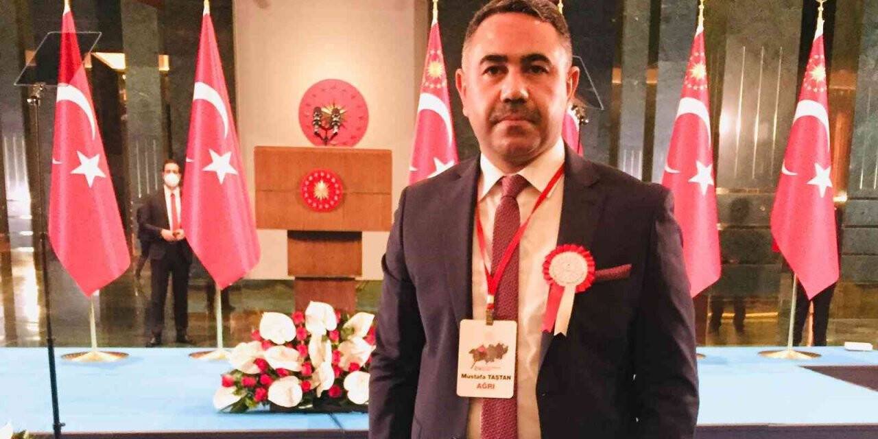Yılın Öğretmeni seçilen Taştan, Cumhurbaşkanı ile bir araya geldi