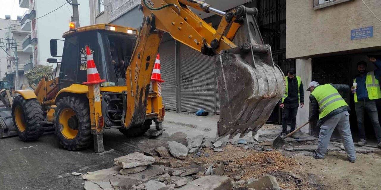 Akdeniz’de yol açma ve asfalt çalışmaları sürüyor