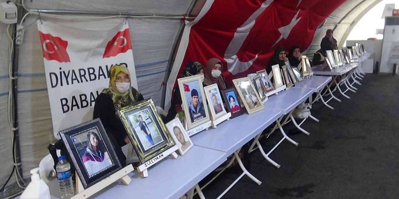 Evlat nöbetindeki aileler 817 gündür çocuklarını HDP ve PKK’dan istiyor