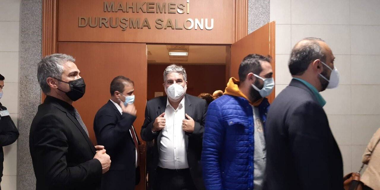 Çarşı davası ile Gezi Parkı davasının birleştirilmesinin ardından görülen 52 sanıklı davanın ikinci duruşmasında, tutuklu sanık Osman Kavala’nın tutukluluk halinin devamına karar verildi.