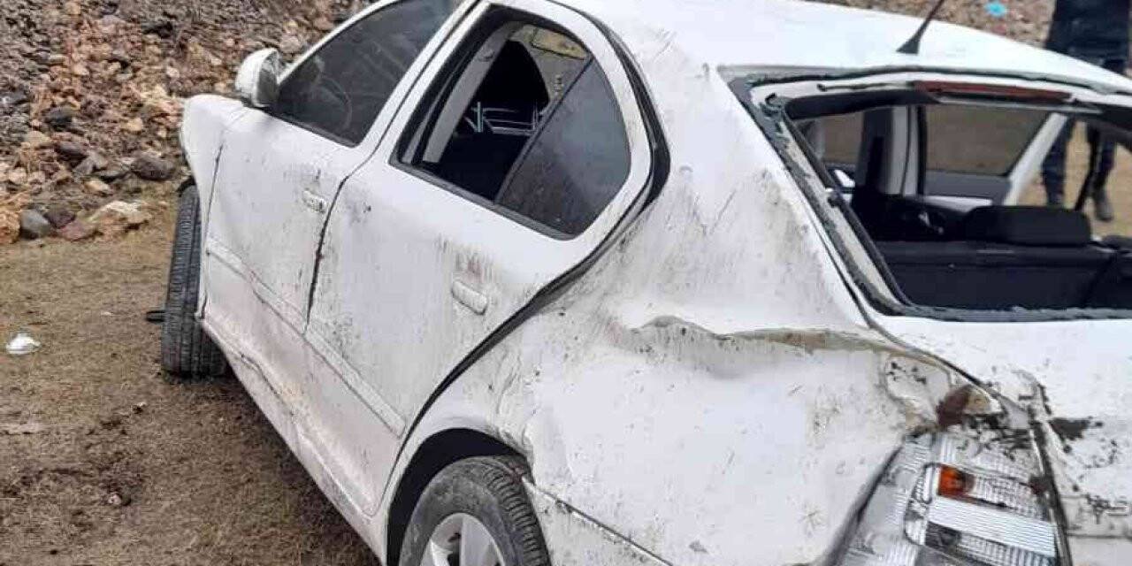 Bingöl’de otomobil şarampole yuvarlandı: 1 yaralı