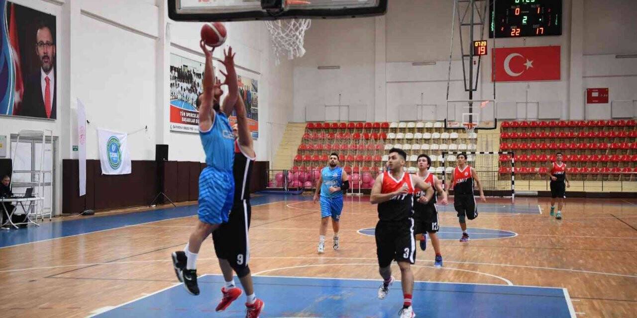 ÇESK, İzmitsporu’u 77 - 46’lık skorla mağlup etti