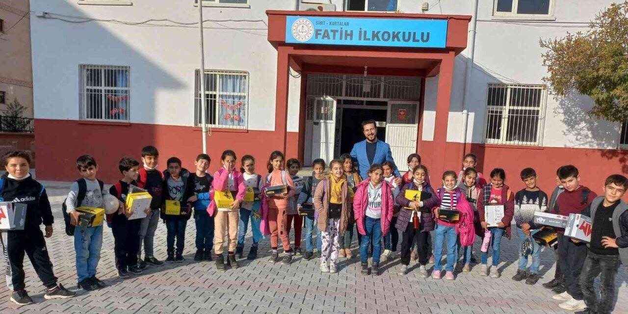 Siirt’te ilkokul öğrencilerine yardım