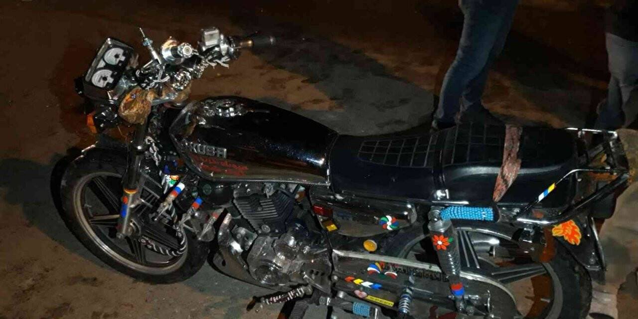 Çaldıkları motosikletle fazla gidemediler: 2 gözaltı