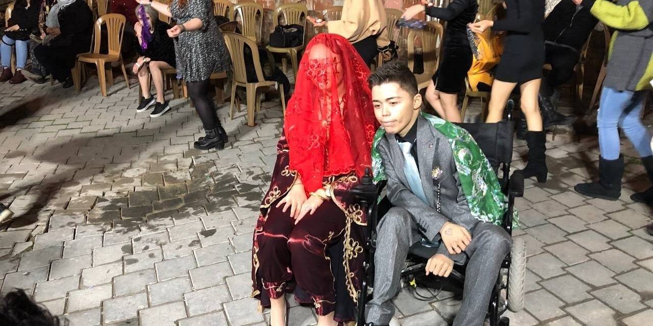 Aşk engel tanımadı