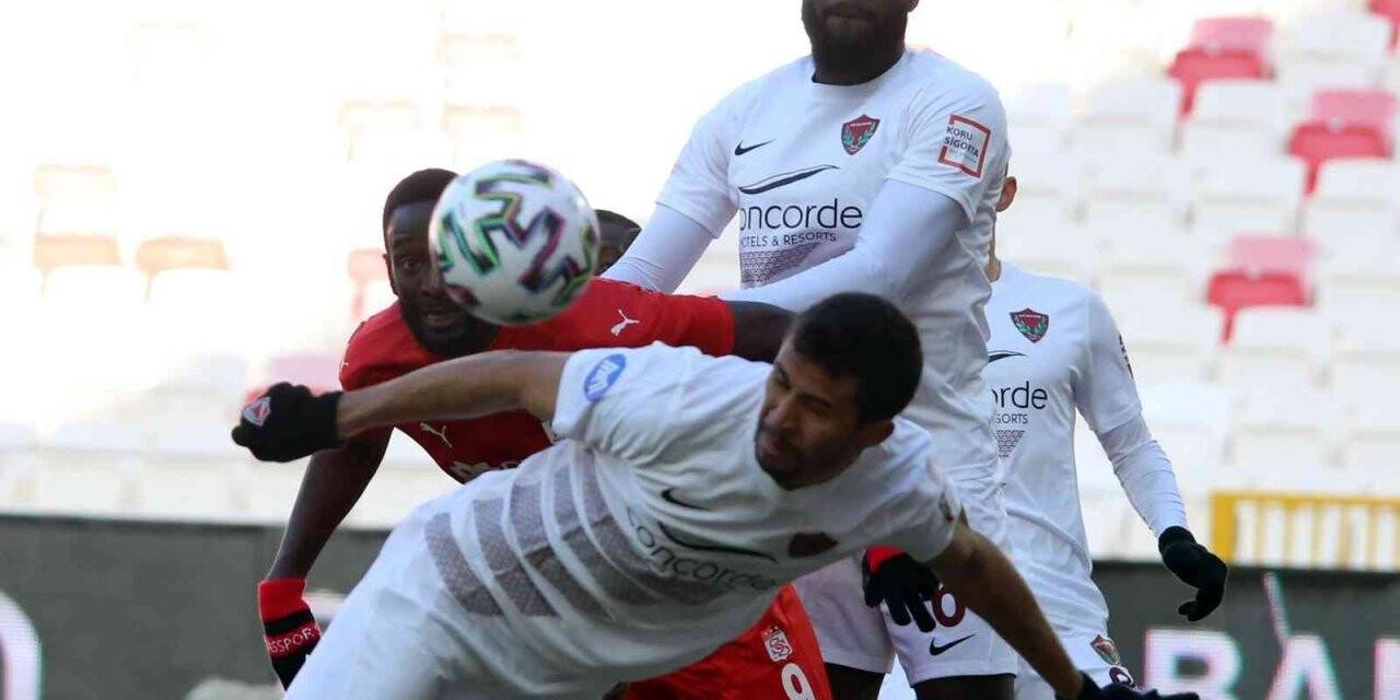 Sivasspor ile Hatayspor 3. randevuda