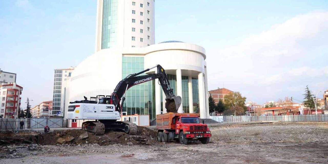 Kahramankazan kent meydanı için çalışmalar başladı