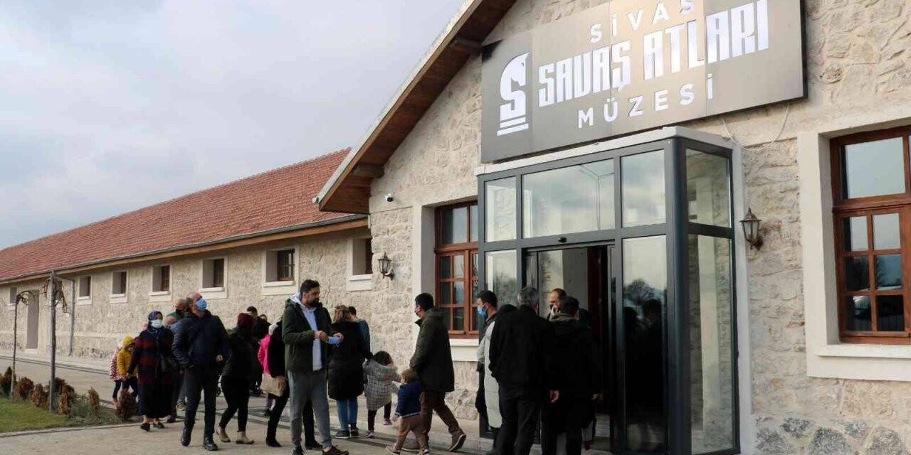 Eşi benzeri yok, açılmadan 15 bin kişi ziyaret etti