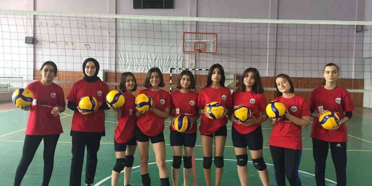 Genç yetenekler başarılı antrenörlere emanet