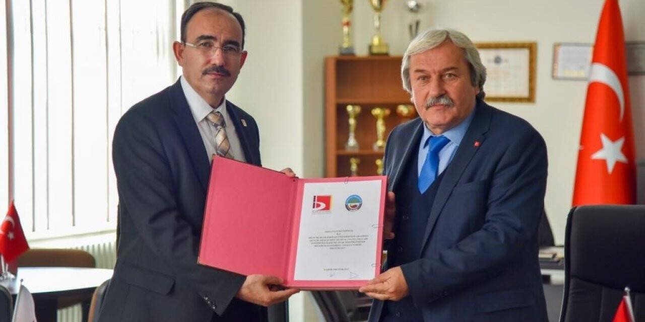 Kelemcioğlu ve Nezaket Ay konakları Şeyh Edebali Üniversitesi’ne tahsis edildi