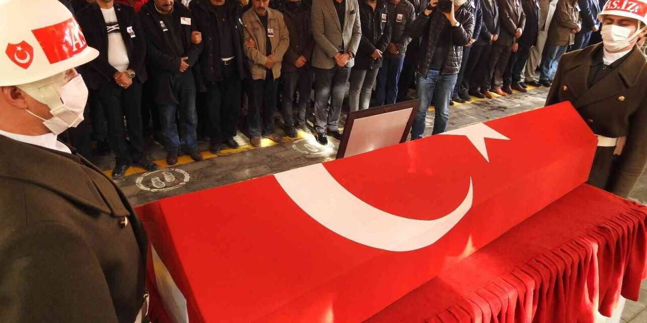 Şehit Uzman Çavuş Dinç son yolculuğuna uğurlandı