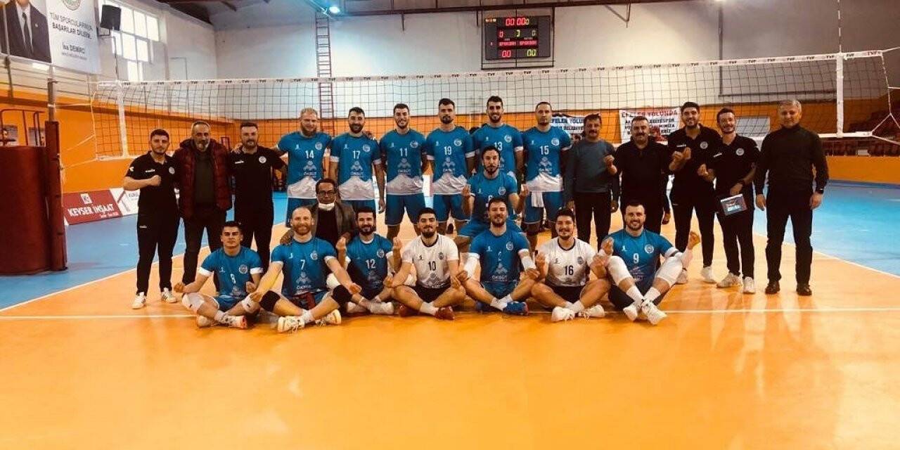 Develi Belediyespor doludizgin devam ediyor