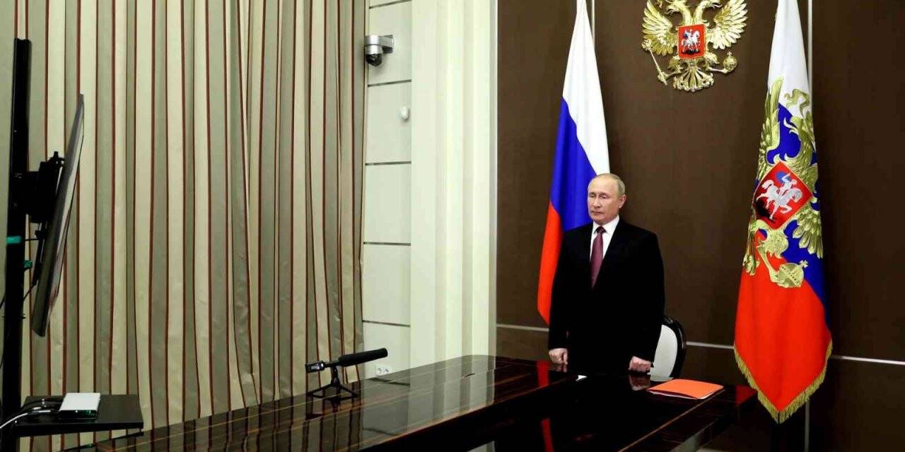 Putin, Soçi’deki üçlü zirvenin ardından Güvenlik Konseyi’ni topladı