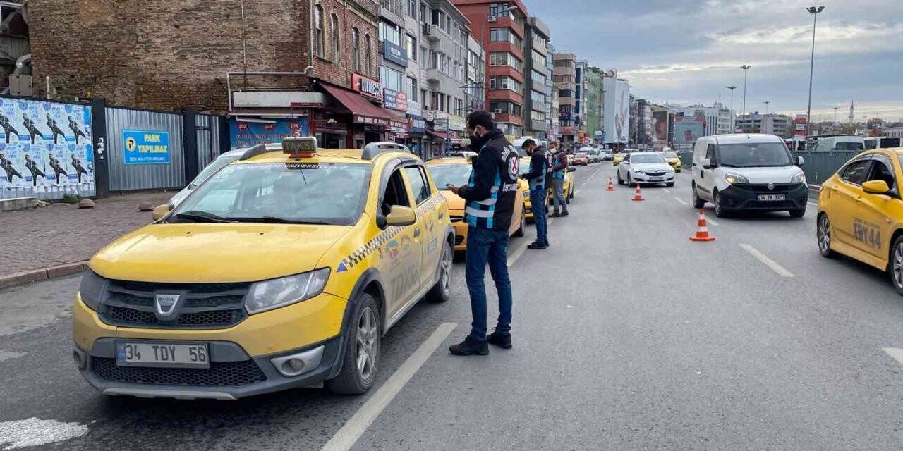 Kadıköy’de emniyet kemeri takmayan taksiciye ceza
