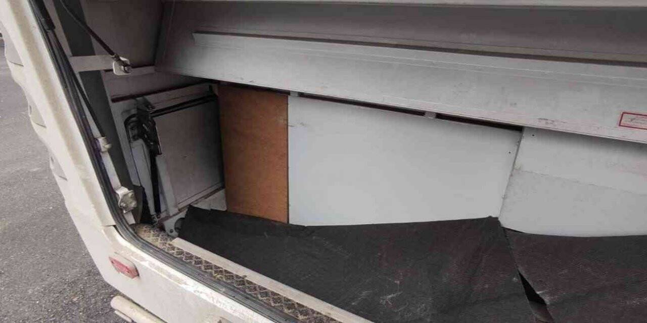 Yolcu otobüsünden 750 paket kaçak sigara çıktı
