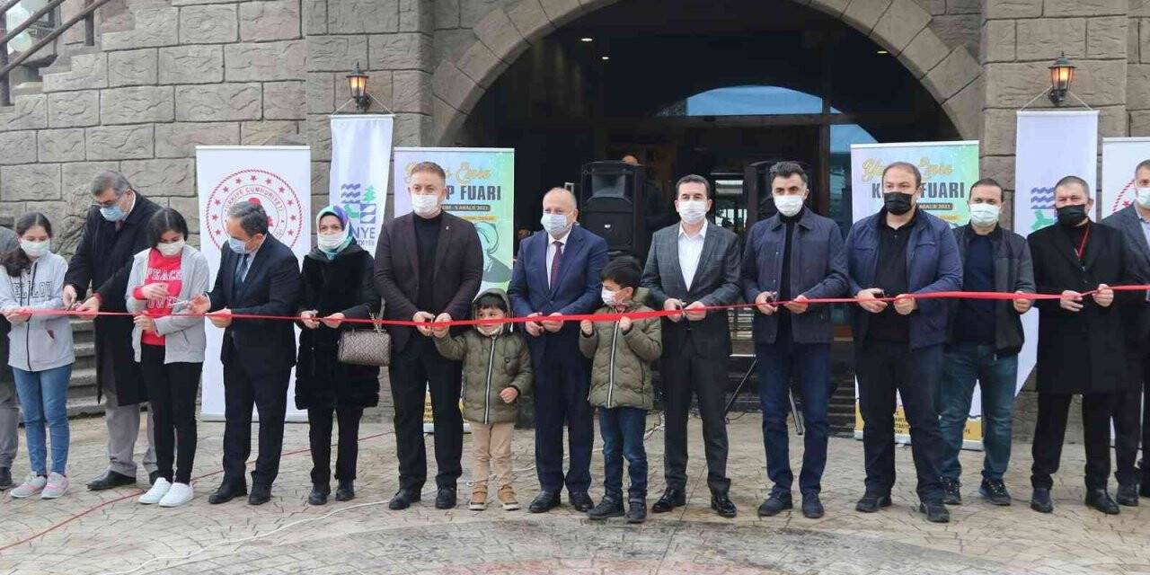Ünye Yunus Emre Kitap Fuarı açıldı