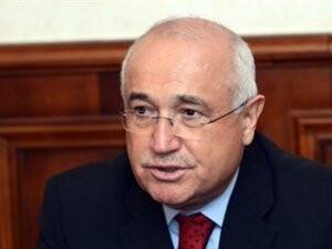 Çiçek'ten Nuri Bilge Ceylan'a kutlama