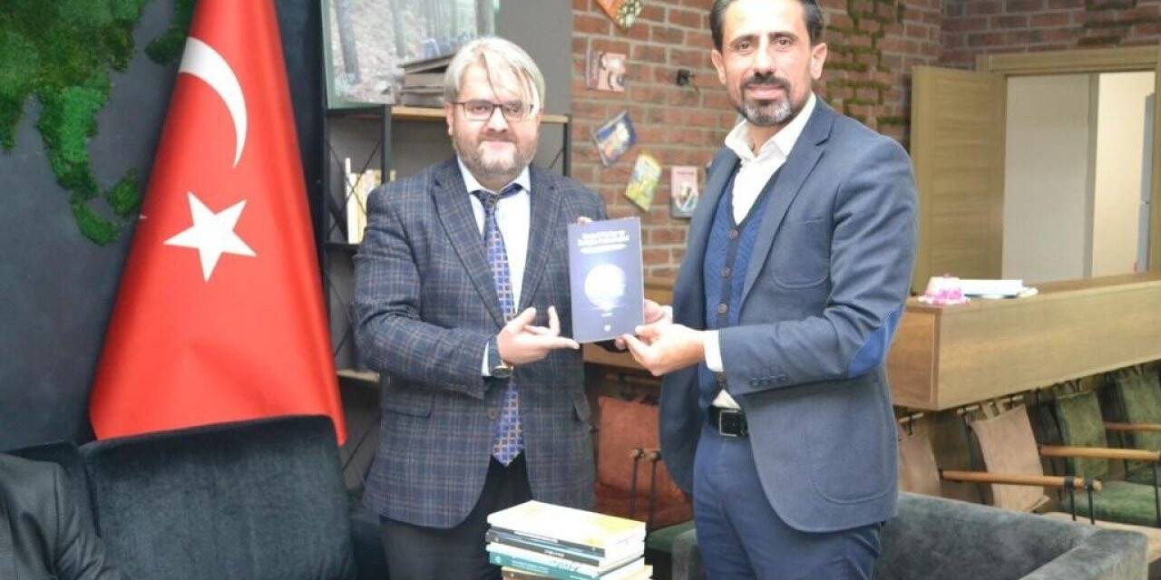 Manisa Müftülüğünden kitap bağışı