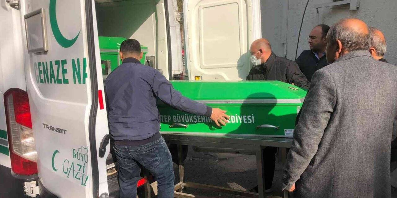 Kayıp 2 arkadaşın cansız bedeni bahçede gömülü halde bulundu