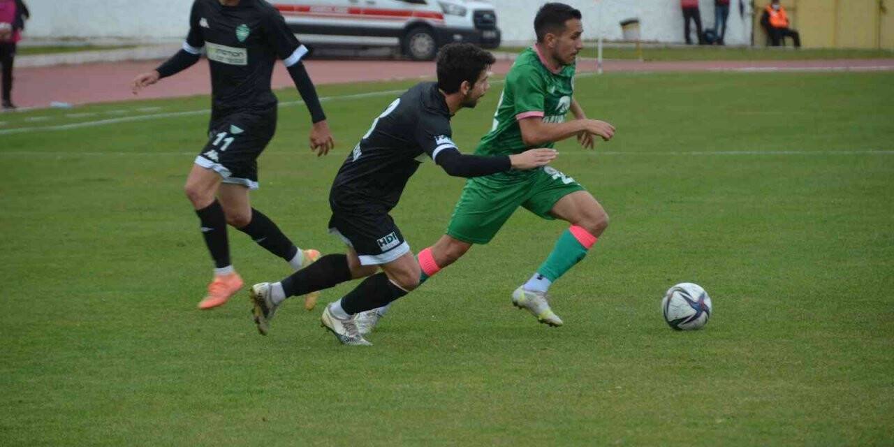 Isparta 32 Spor: 1  Kırklarelispor: 1