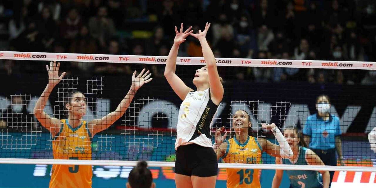 Sultanlar Ligi: PTT: 0 - VakıfBank: 3