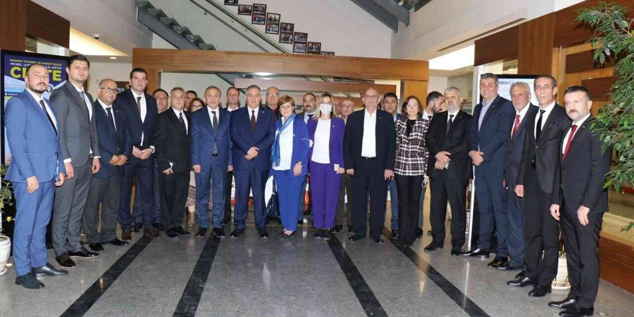 MHP heyeti Manisa TSO’yu ziyaret etti