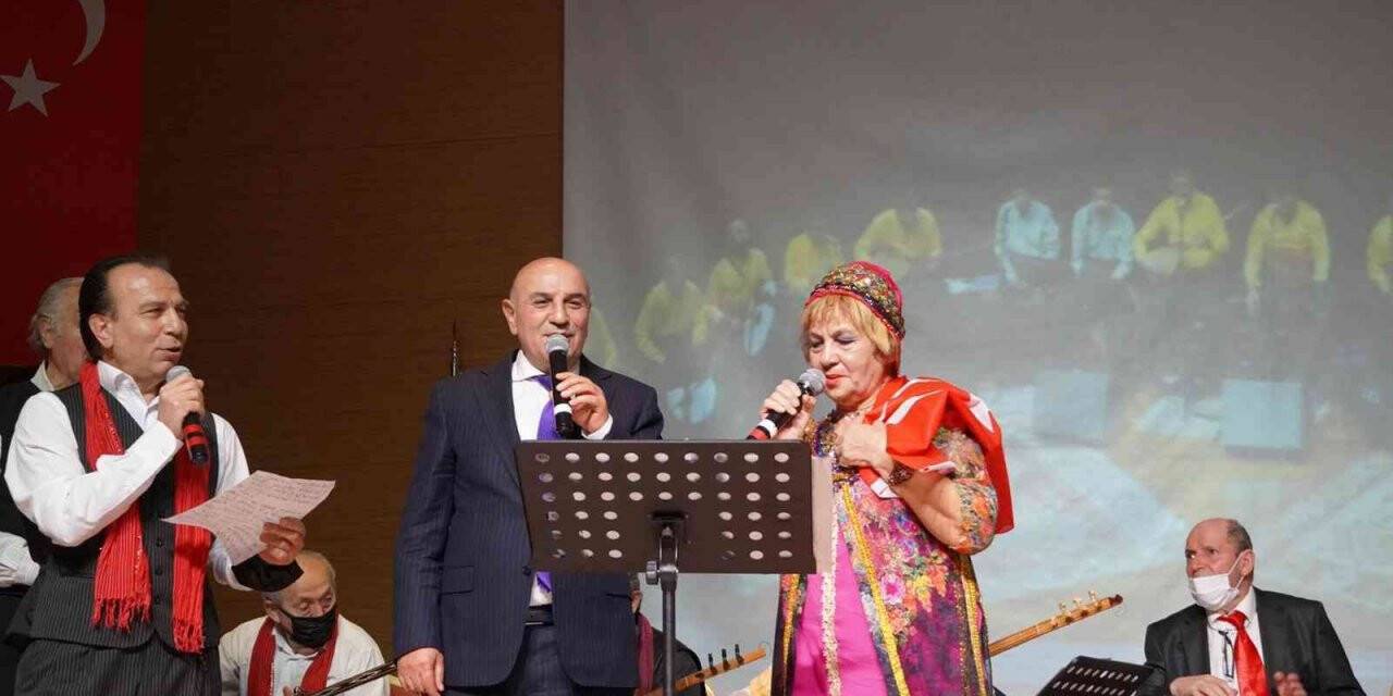 Keçiören Belediyesi Emekliler Platformu sıra gecesi düzenledi