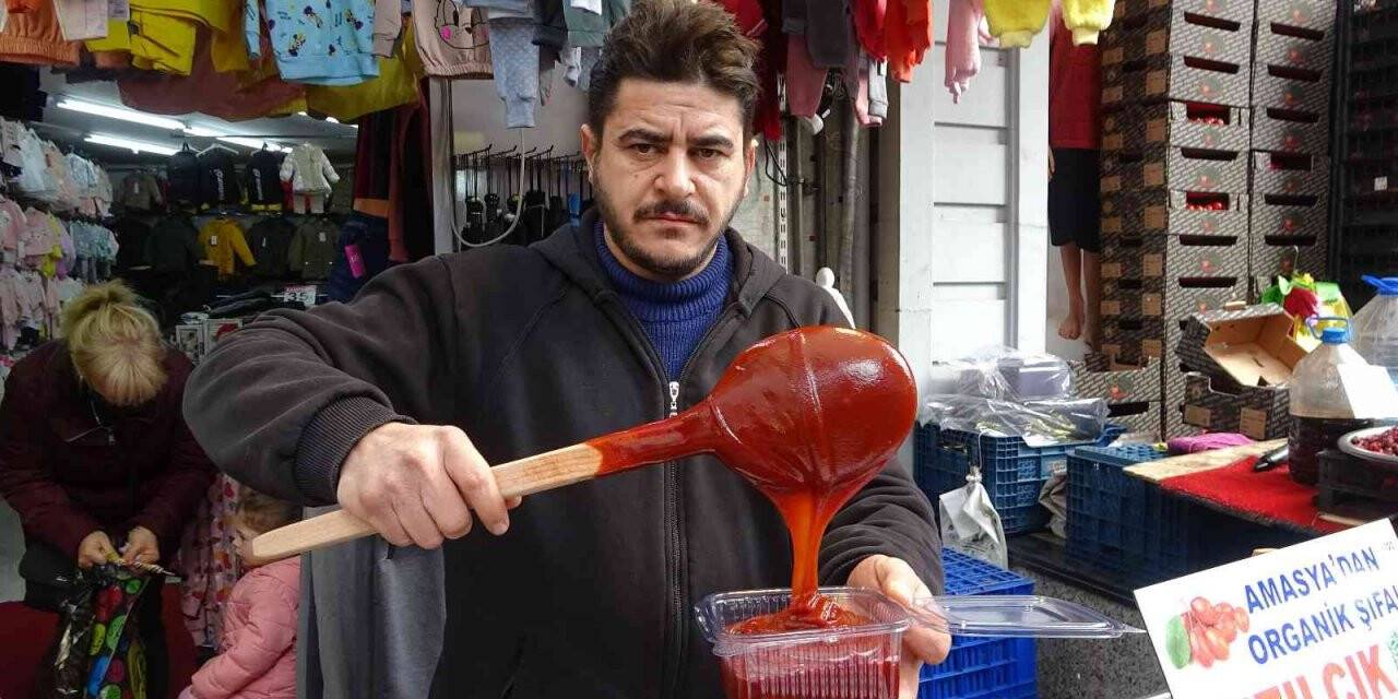 Bu tezgahtaki marmelatlar şifa deposu