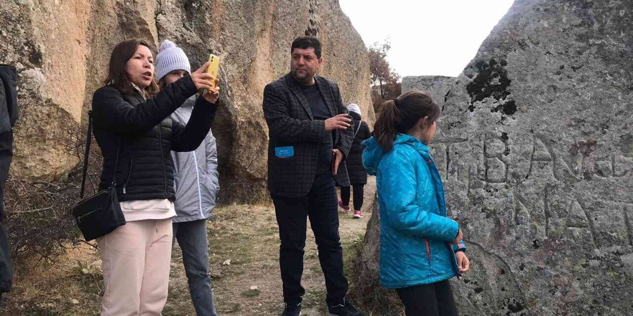 Rus turistler Frig Vadisi’ni çok sevdi
