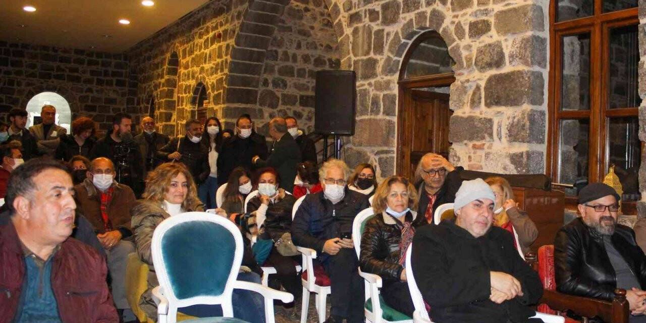 Diyarbakır’da kitap severler kitap mezadında buluştu