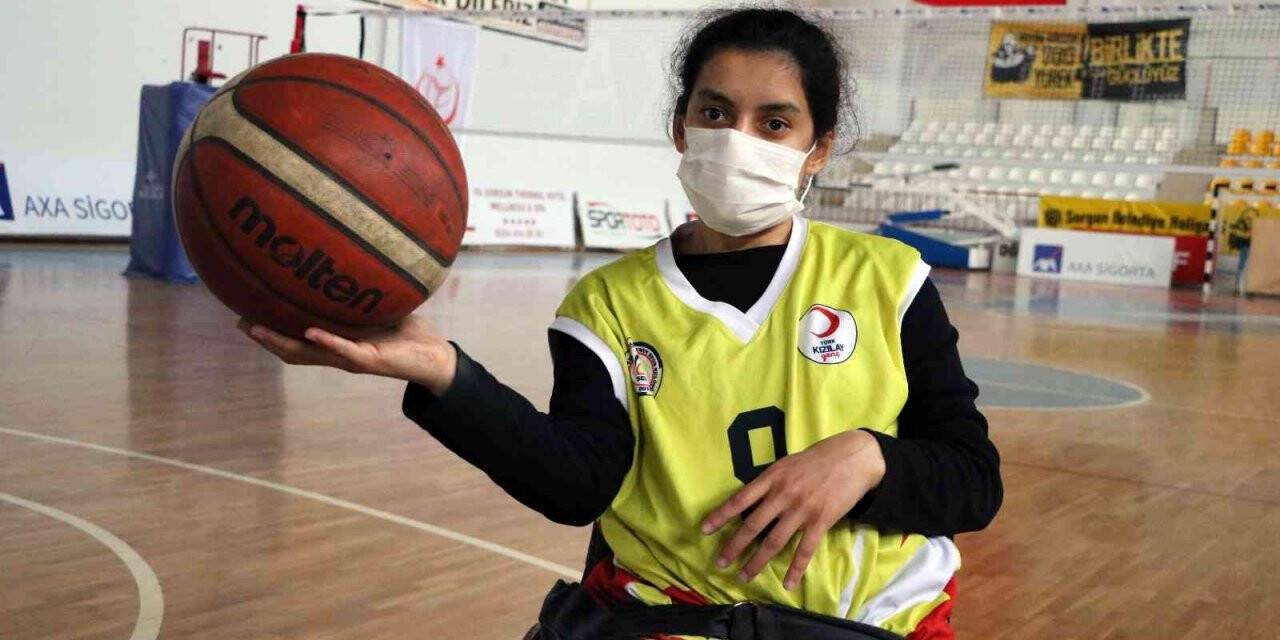 Çocukluk hayaline kavuştu, şimdiki hedefi milli takım