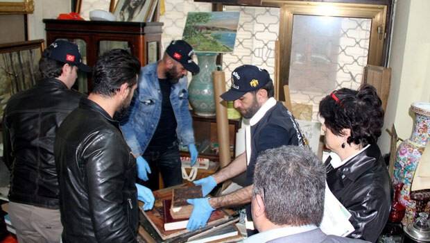 Özbekler Tekkesi'nden çalınan 13 eser daha bulundu