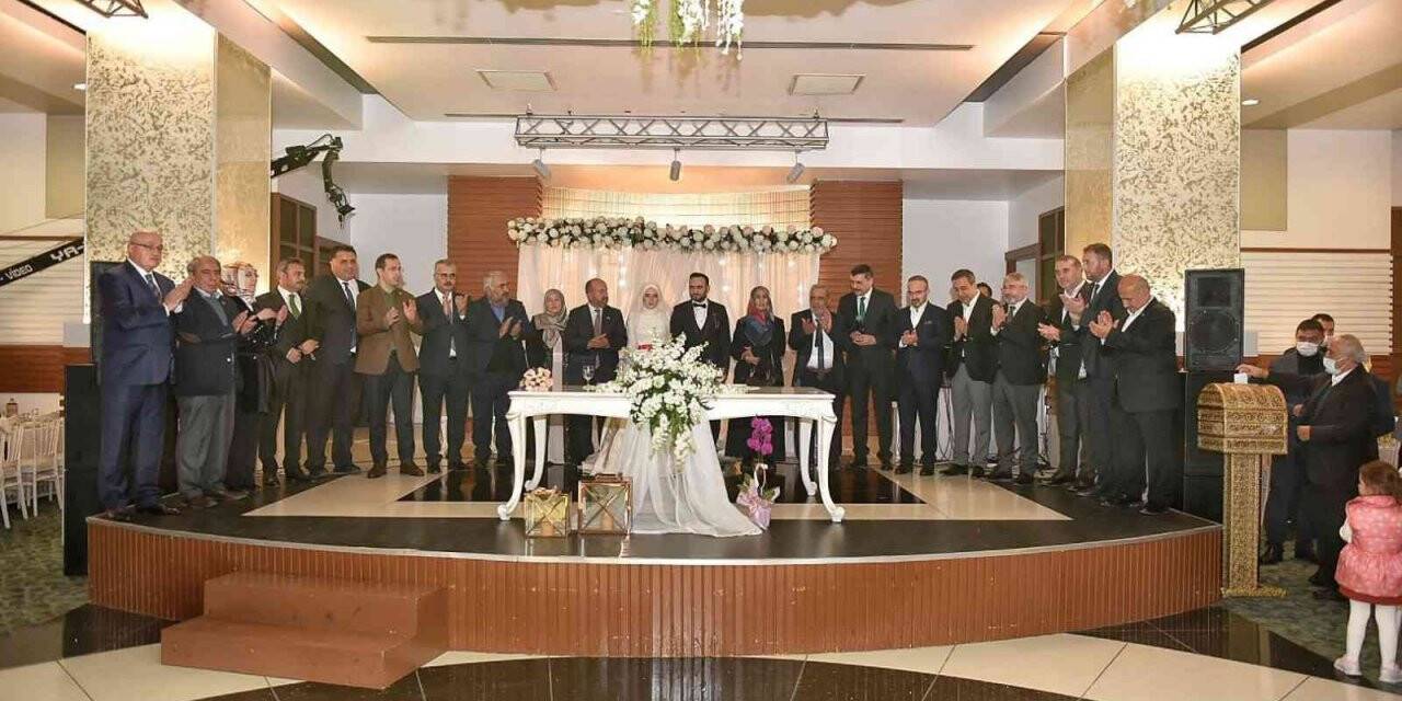 AK Parti Çorum Milletvekili Kavuncu’nun mutlu günü