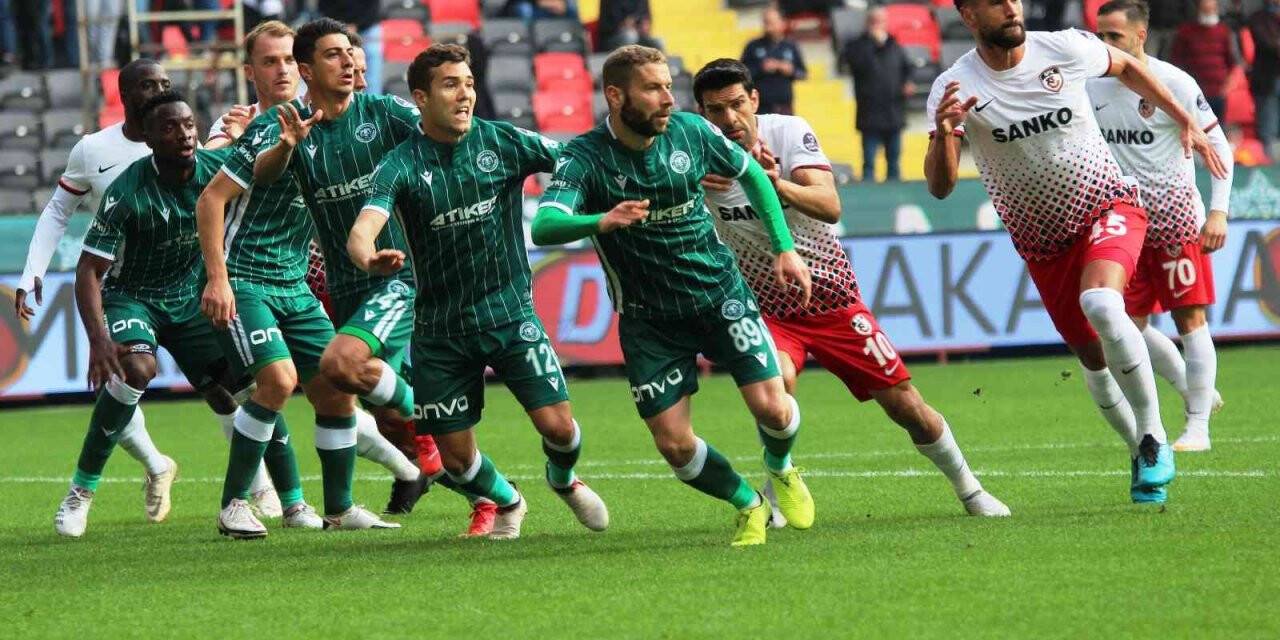 Spor Toto Süper Lig: Gaziantep FK: 1 - Konyaspor: 1 (İlk yarı)