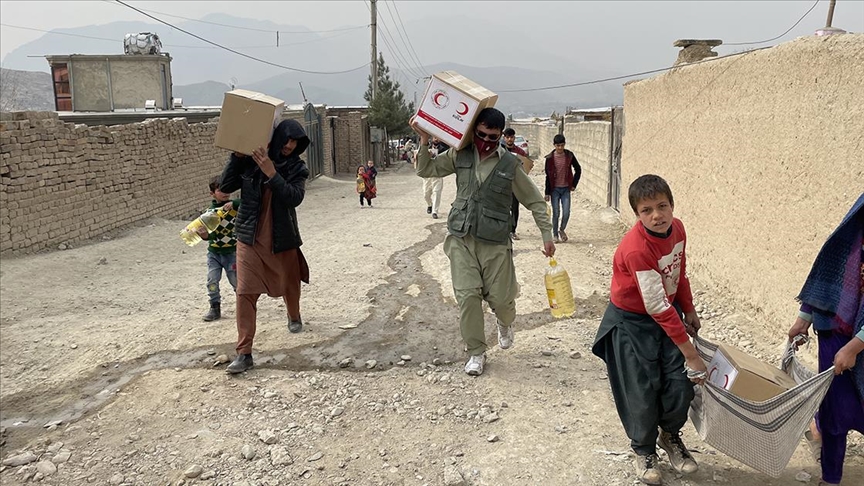 Türk Kızılay, Afganistan'daki ihtiyaç sahibi ailelere yardım ulaştırdı