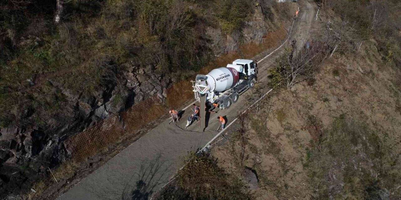 Samsun’da ulaşım beton yollarla kolaylaşıyor