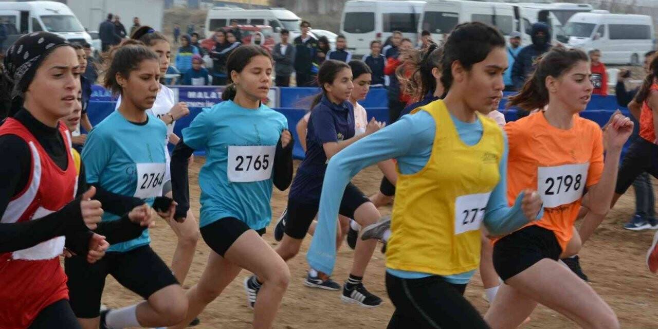 Madalya için ter döktüler