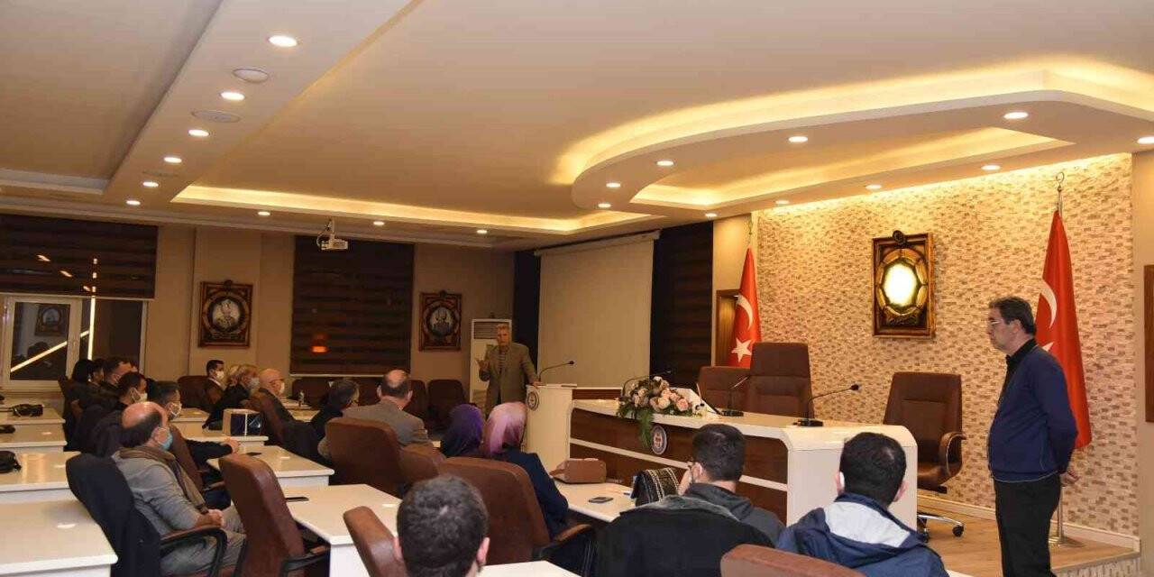 Kamu kurumlarında çalışan personele yönelik temel fotoğrafçılık eğitimi