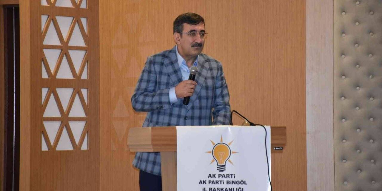 TBMM Plan ve Bütçe Komisyonu Başkanı Yılmaz: “İhracatımız 210 milyar dolayı aşmış durumda”