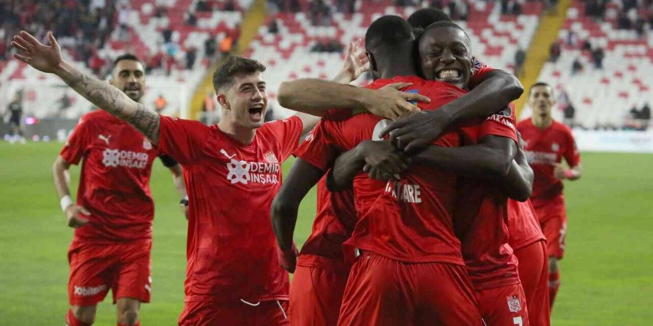 Spor Toto Süper Lig: D.G Sivasspor: 4- Hatayspor: 0 (Maç sonucu)