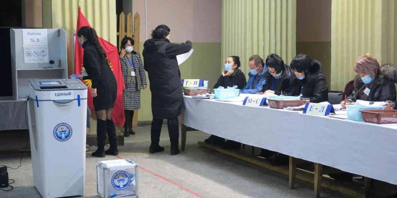 Kırgızistan’da parlamento seçimlerine katılım oranı yüzde 33’de kaldı