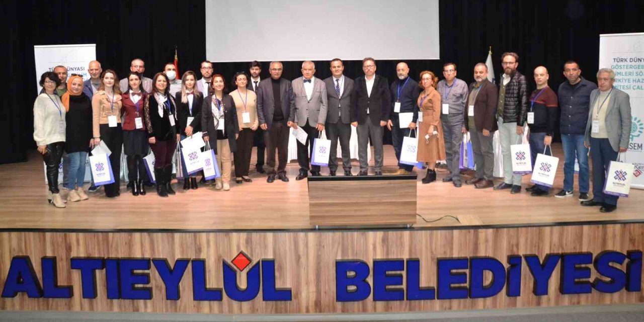 Balikesir De Duzenlen Calistaya 21 Bilim Adami Katildi