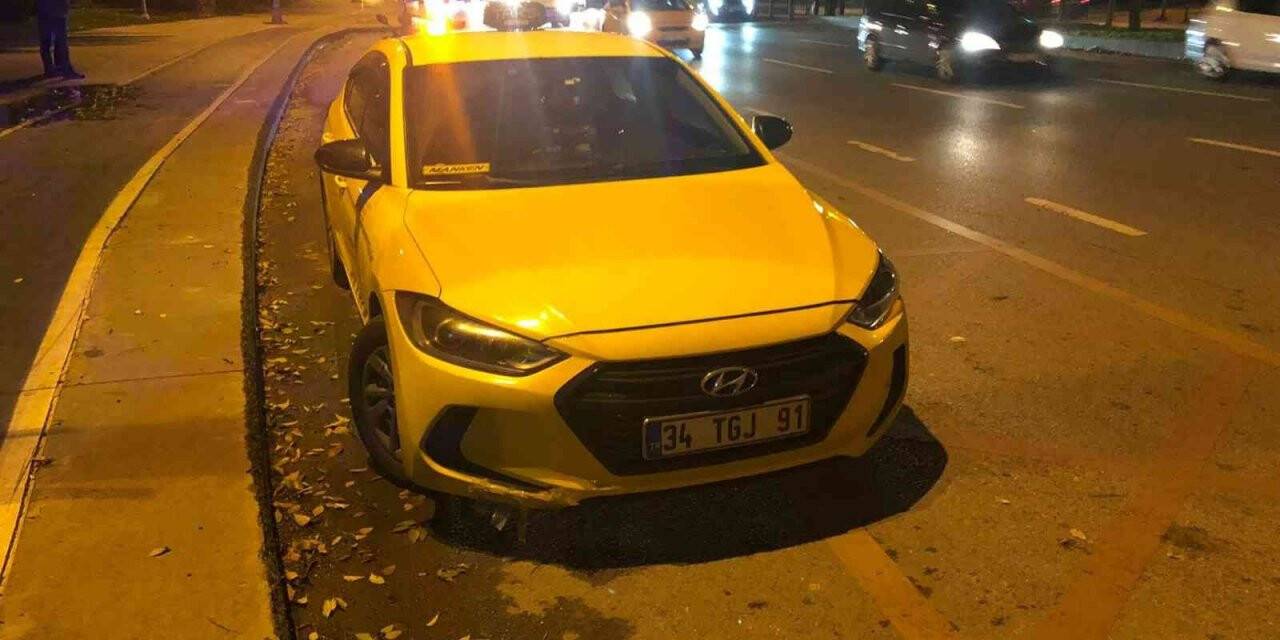 Kartal’da kadın yolcu ile taksicinin para tartışması kamerada